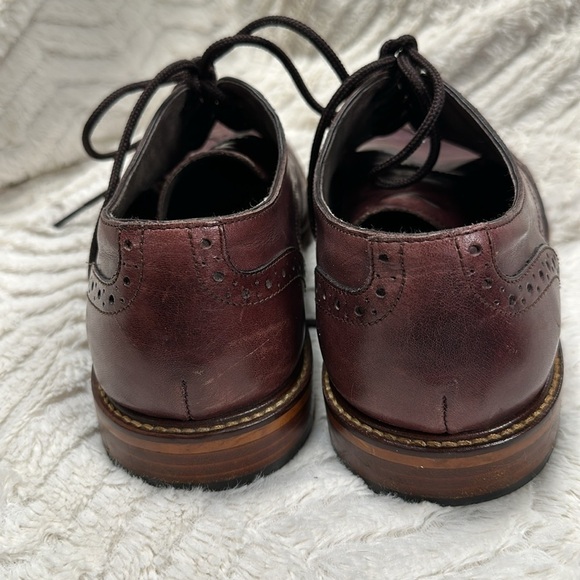 Joseph Abboud Burgundy Leather Wingtip  Lace Up Men\'s Oxfords, size 10 main image 9